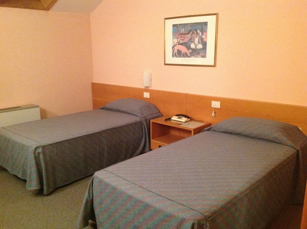 Hotel Villa Reale Argenta Oda fotoğraf